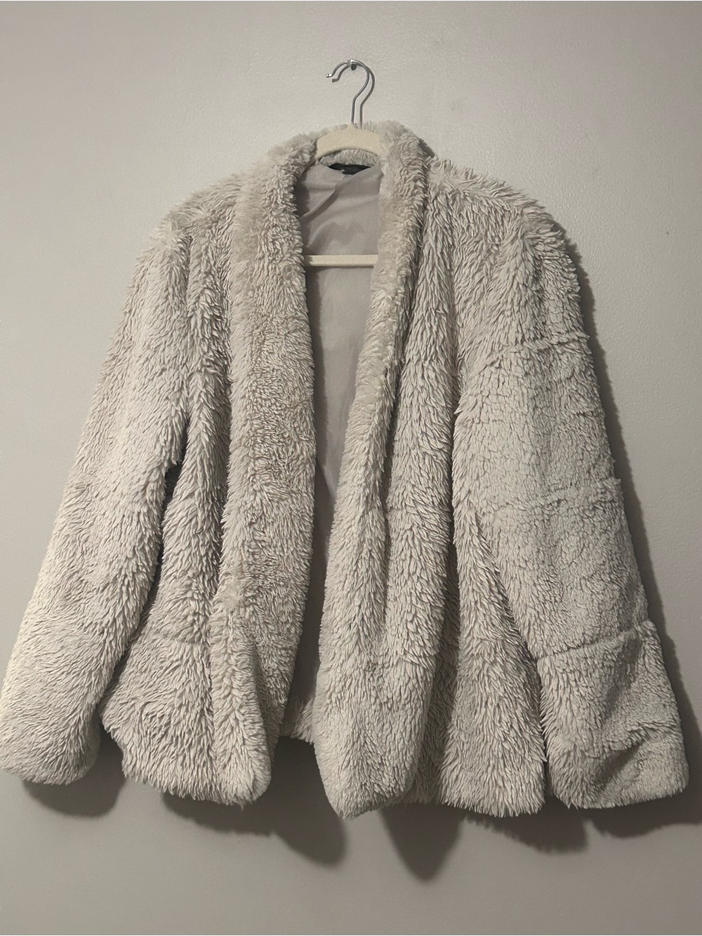 Simply Vera Vera Wang plush cream faux fur jacket